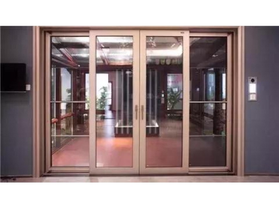 看孩子，守家門，優(yōu)質安全門窗做你24小時的安全管家